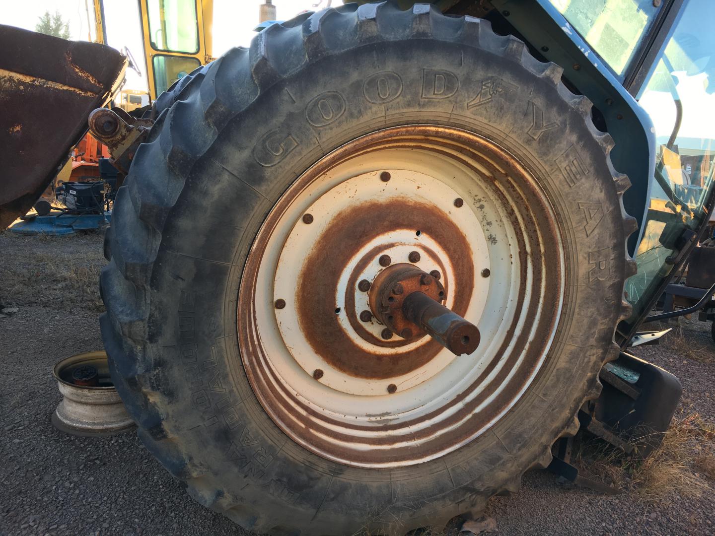 ./imagenes/INVOICE/2019/13858/TRACTOR NEW HOLLAND_8530 (35).JPG